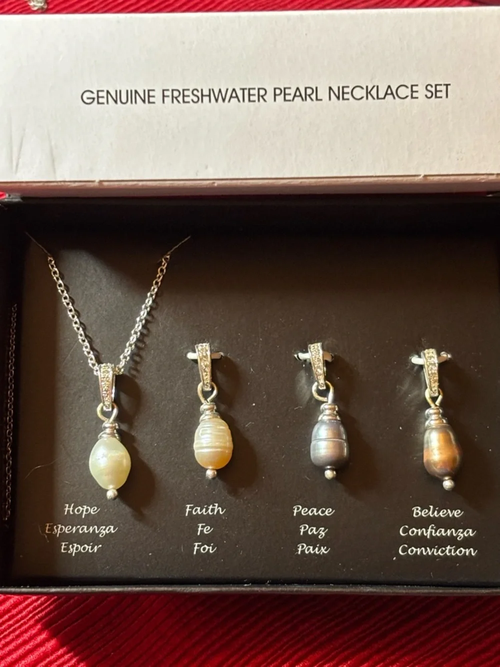 Avon-3 necklaces-2 rings-3 prs earrings; child’s earring-necklace set by Jacmel. - Picture 7 of 13